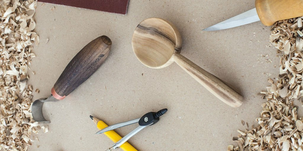 Choosing the right wood for your hook knife carving projects