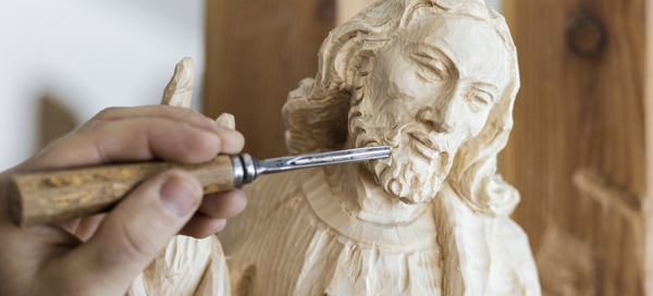 Mastering the craft: how wood carving combines art, skill, and tradition in modern design