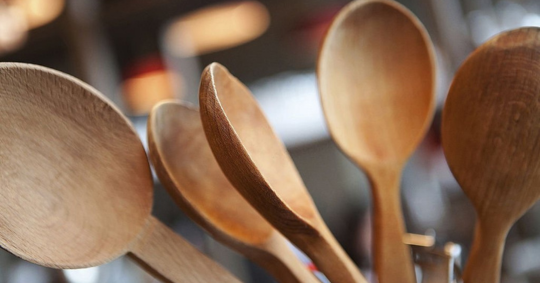 How to carve a simple wooden spoon?