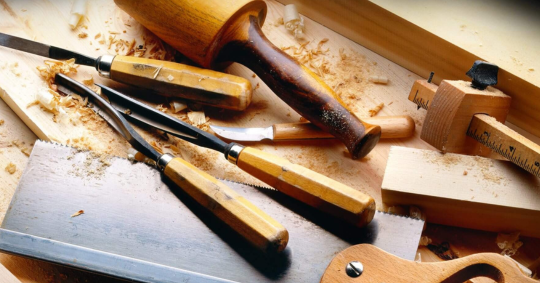 From block to beauty: tools for wood carving roughing out