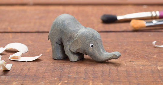 How to carve a wood elephant?