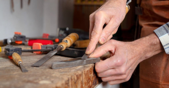 How to sharpen your wood carving tools?