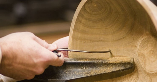 How to carve a wooden bowl?